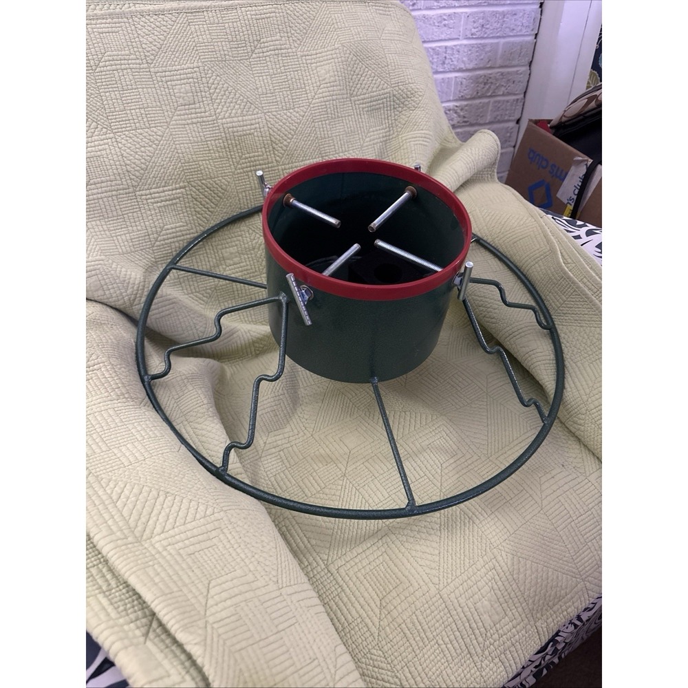 Santa's Last Stand Heavy Duty 22" Metal Christmas Tree Stand Holds 6-11' Tree